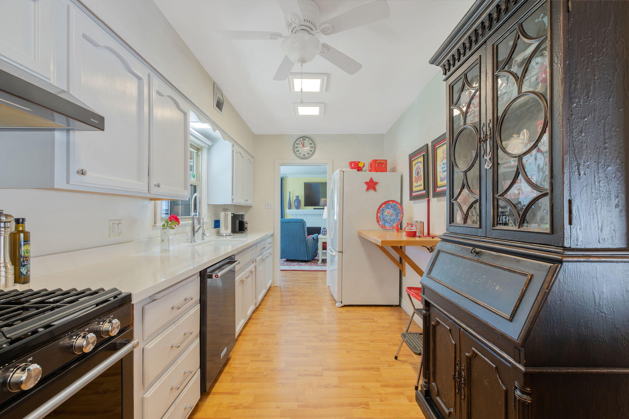 308 Sycamore Dr, Exeter, CA 93221