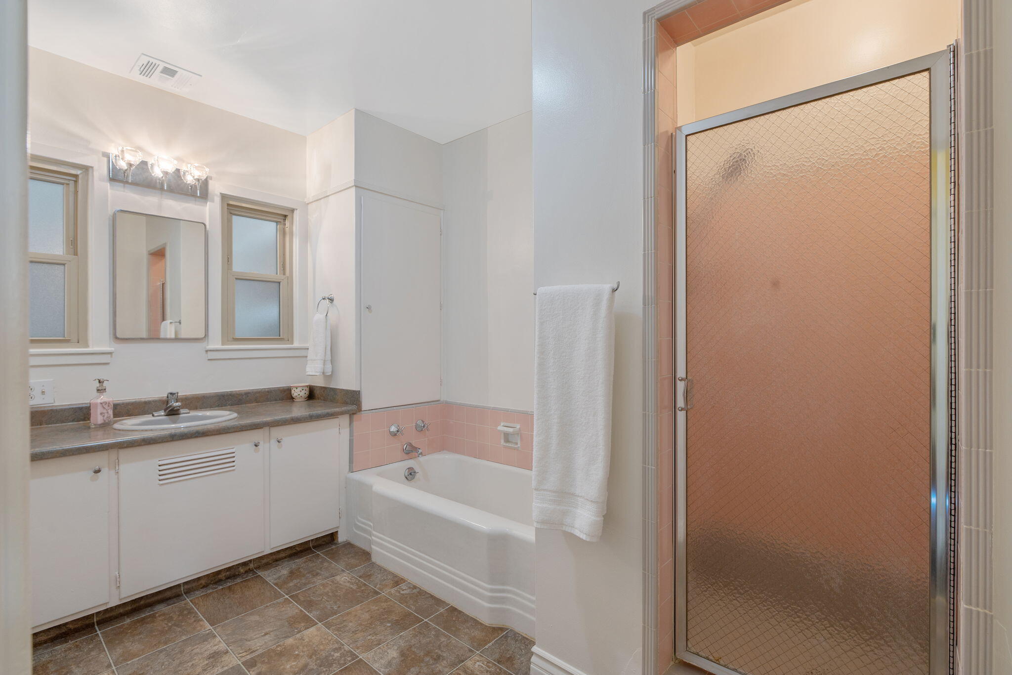 308 Sycamore Dr, Exeter, CA 93221