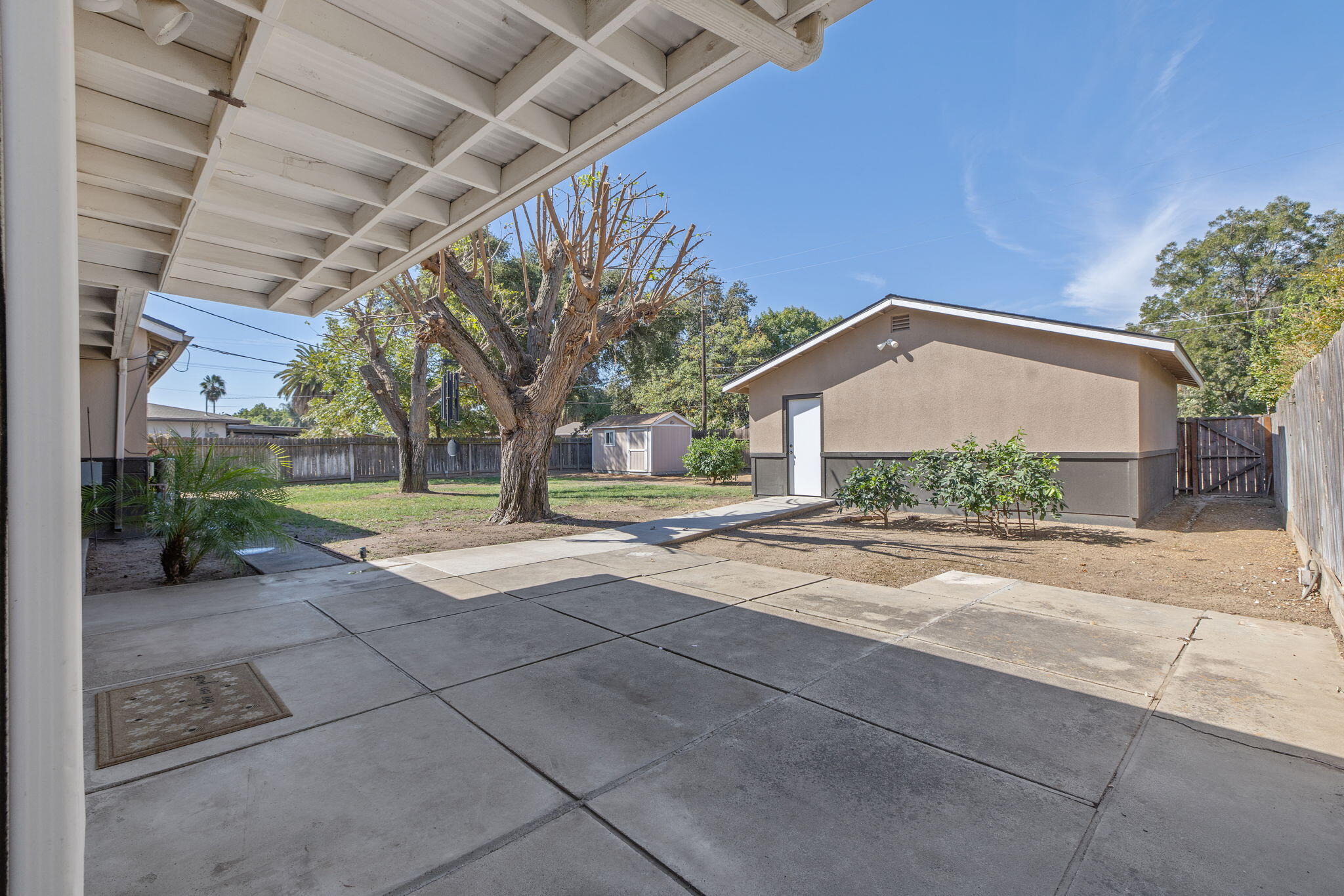 308 Sycamore Dr, Exeter, CA 93221