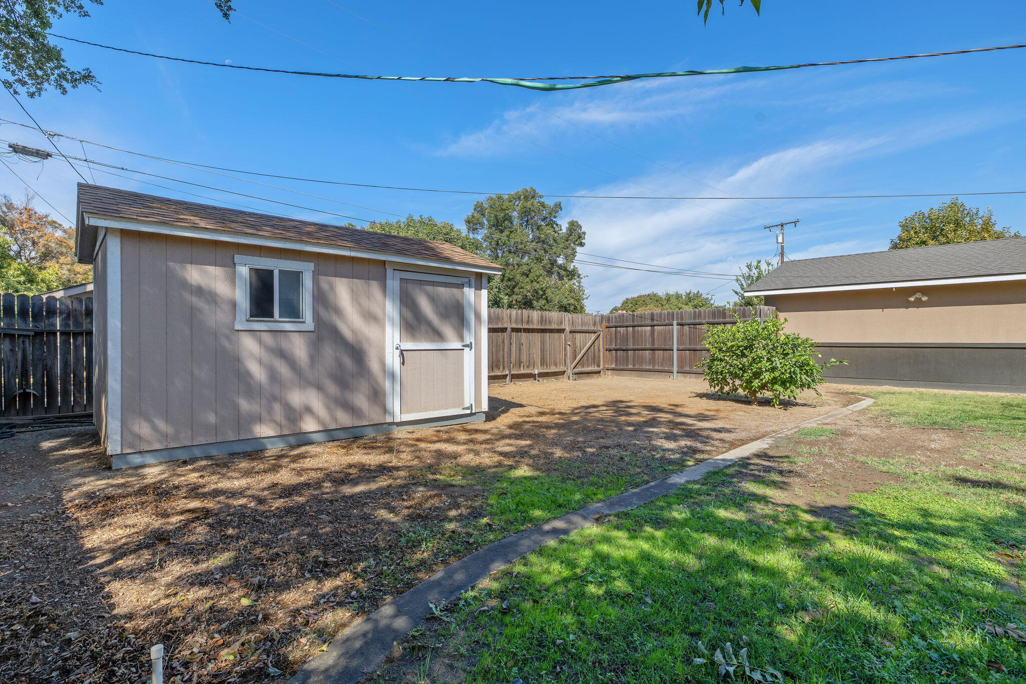 308 Sycamore Dr, Exeter, CA 93221