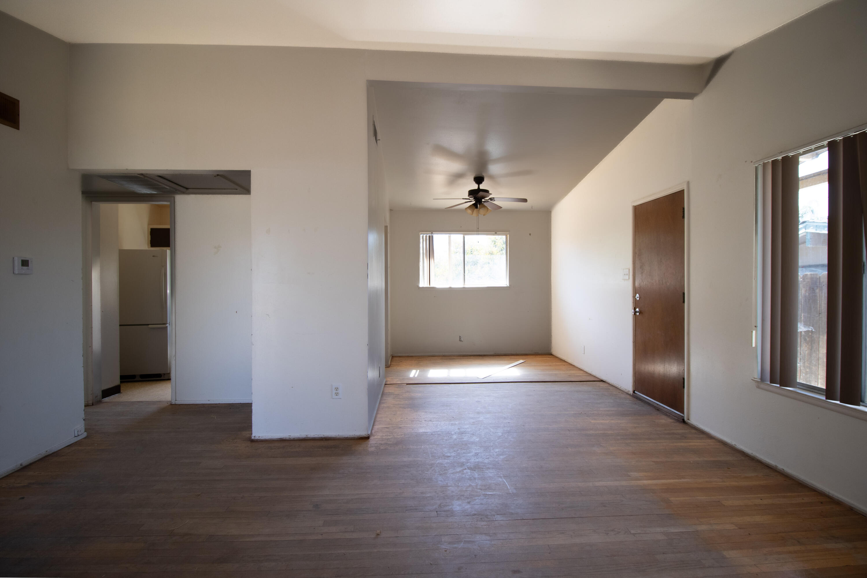877 E Thurman Ave, Porterville, CA 93257