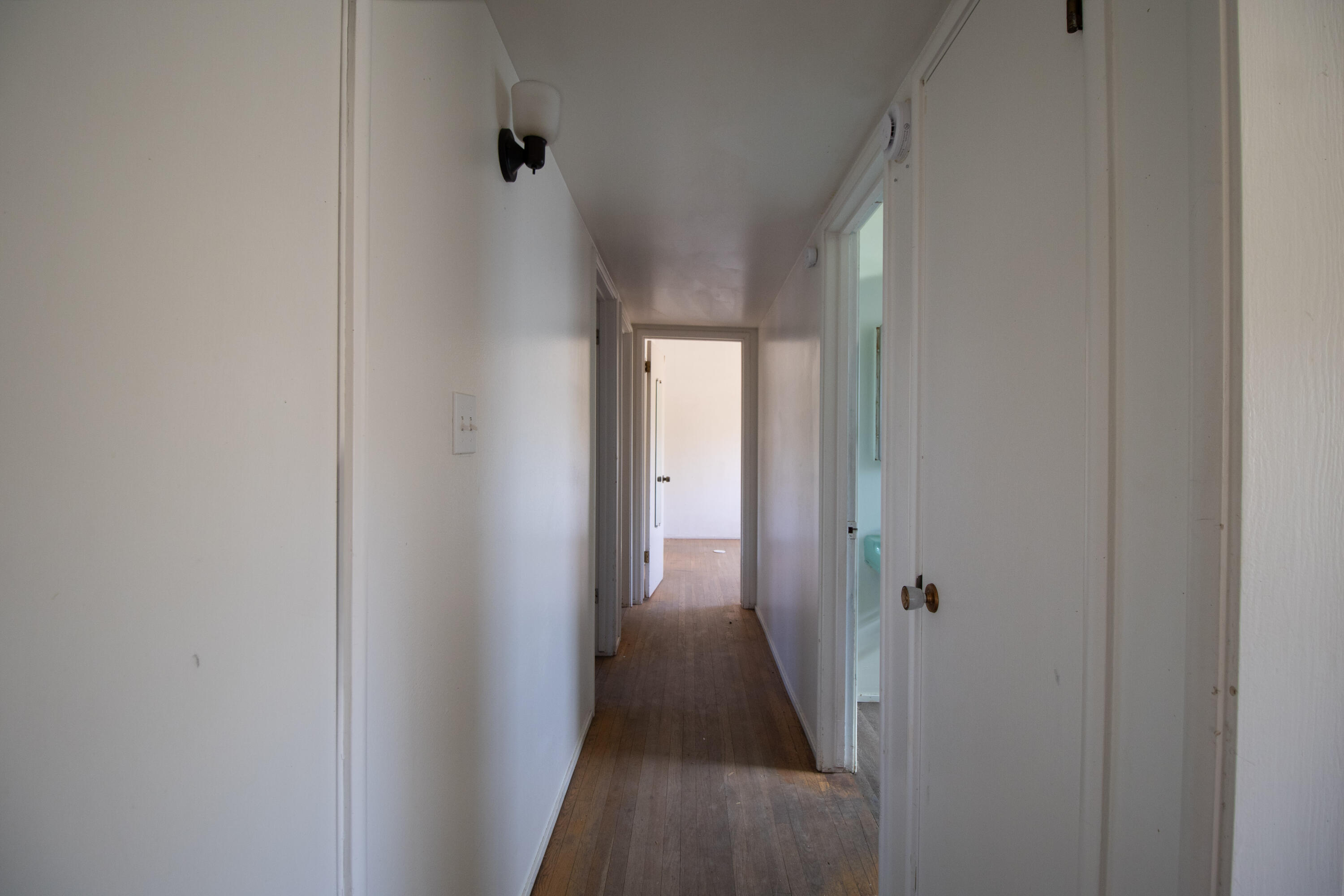 877 E Thurman Ave, Porterville, CA 93257