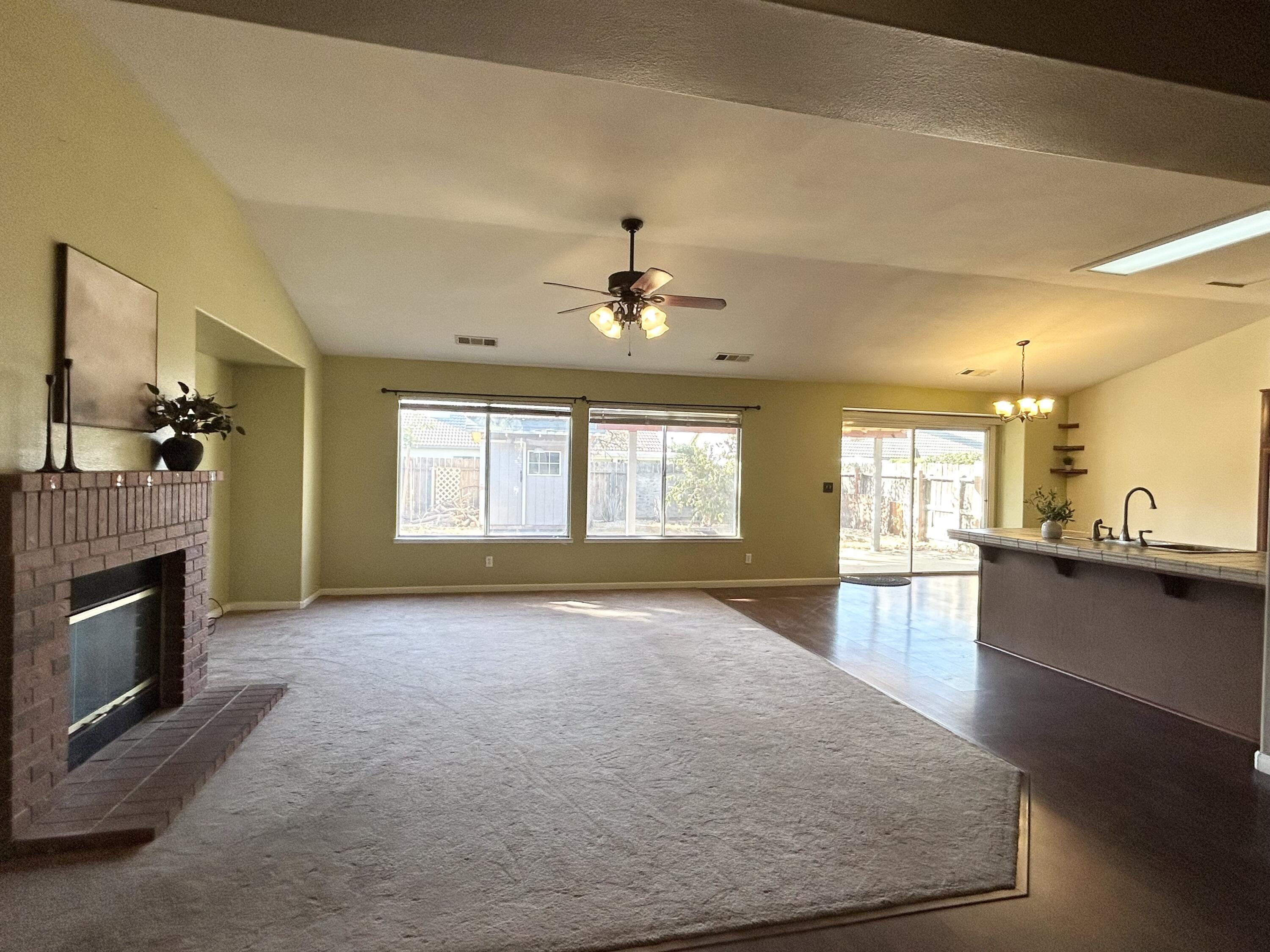 1877 W Nancy Ave, Porterville, CA 93257