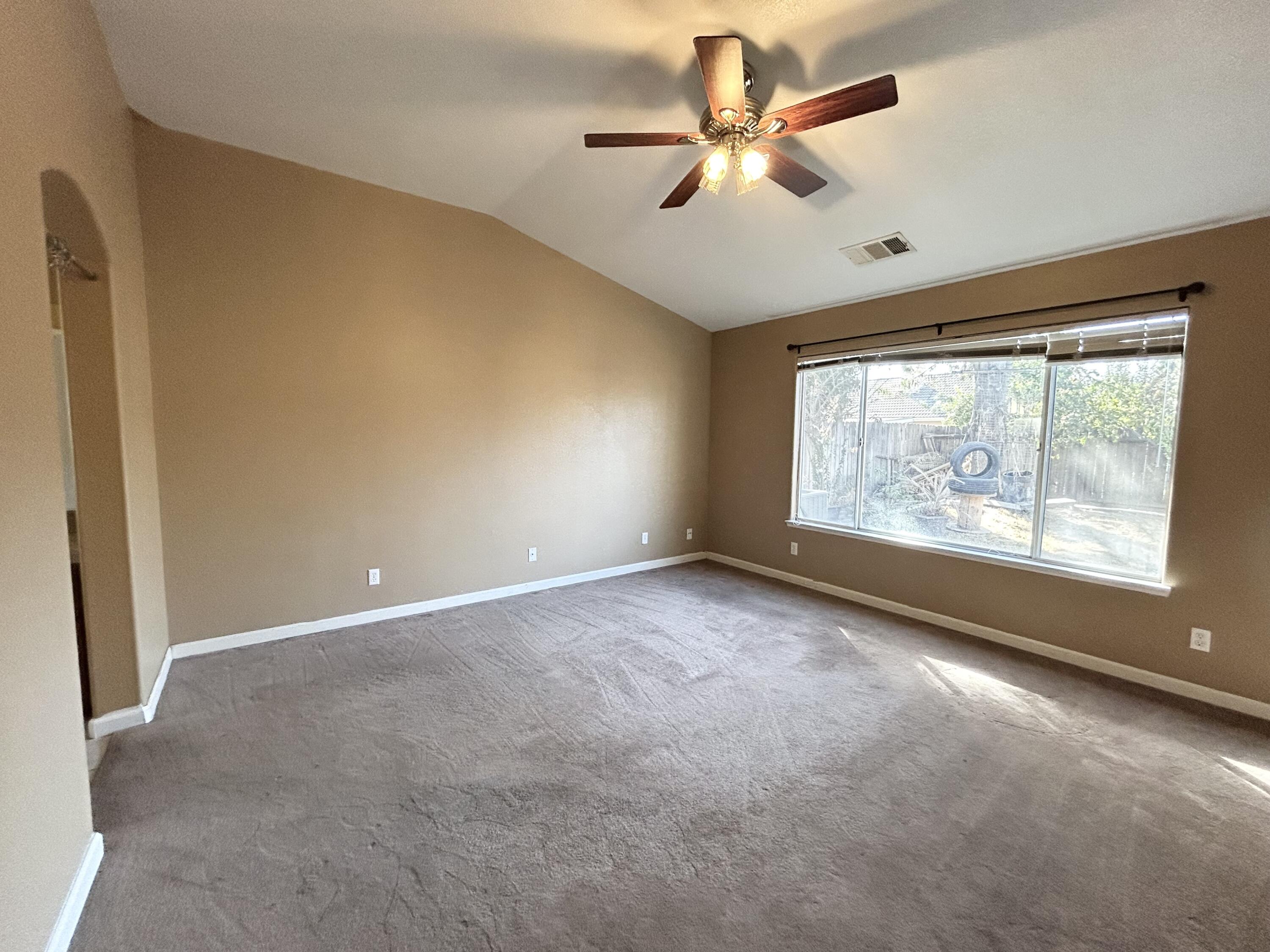 1877 W Nancy Ave, Porterville, CA 93257