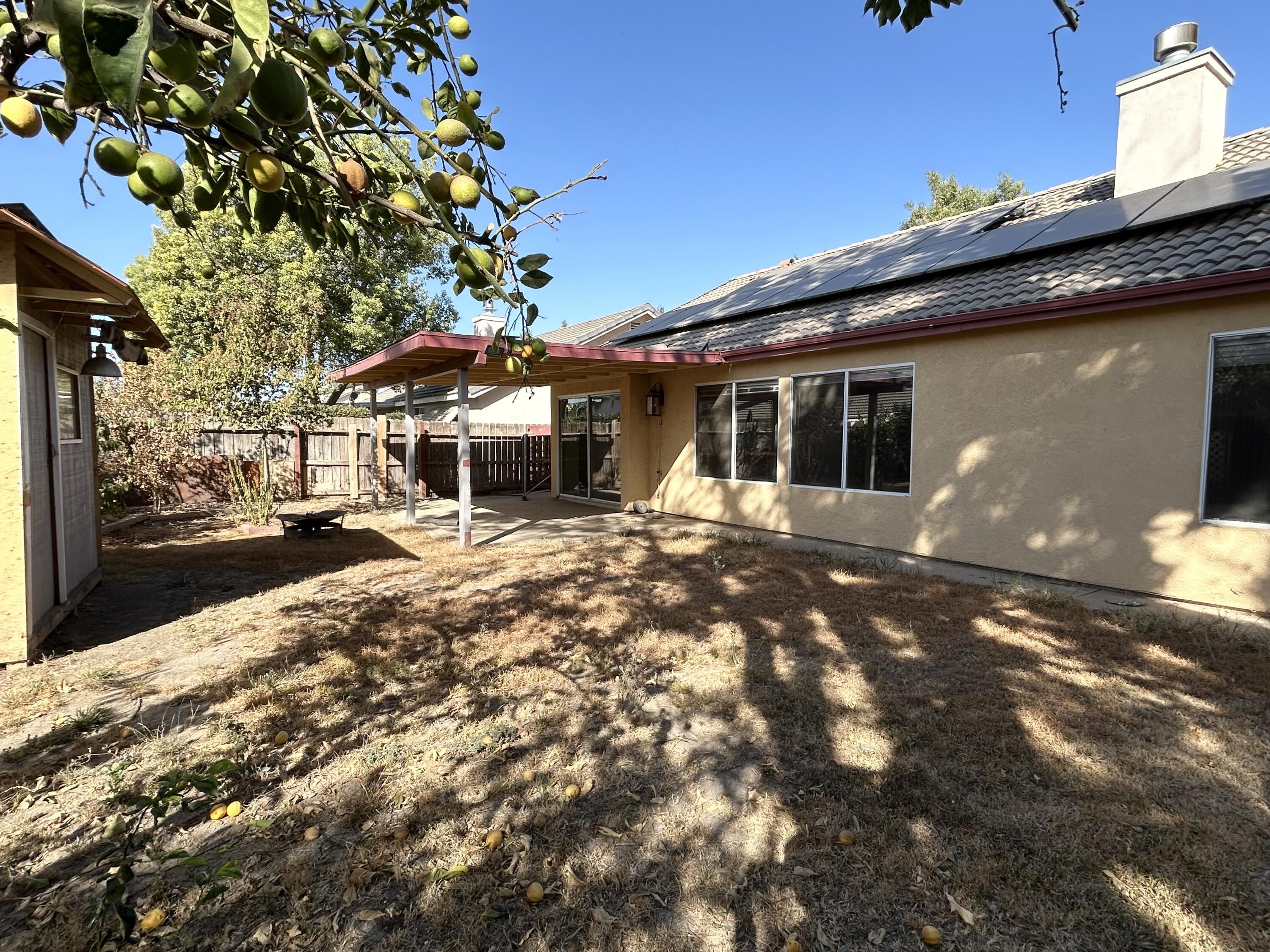 1877 W Nancy Ave, Porterville, CA 93257