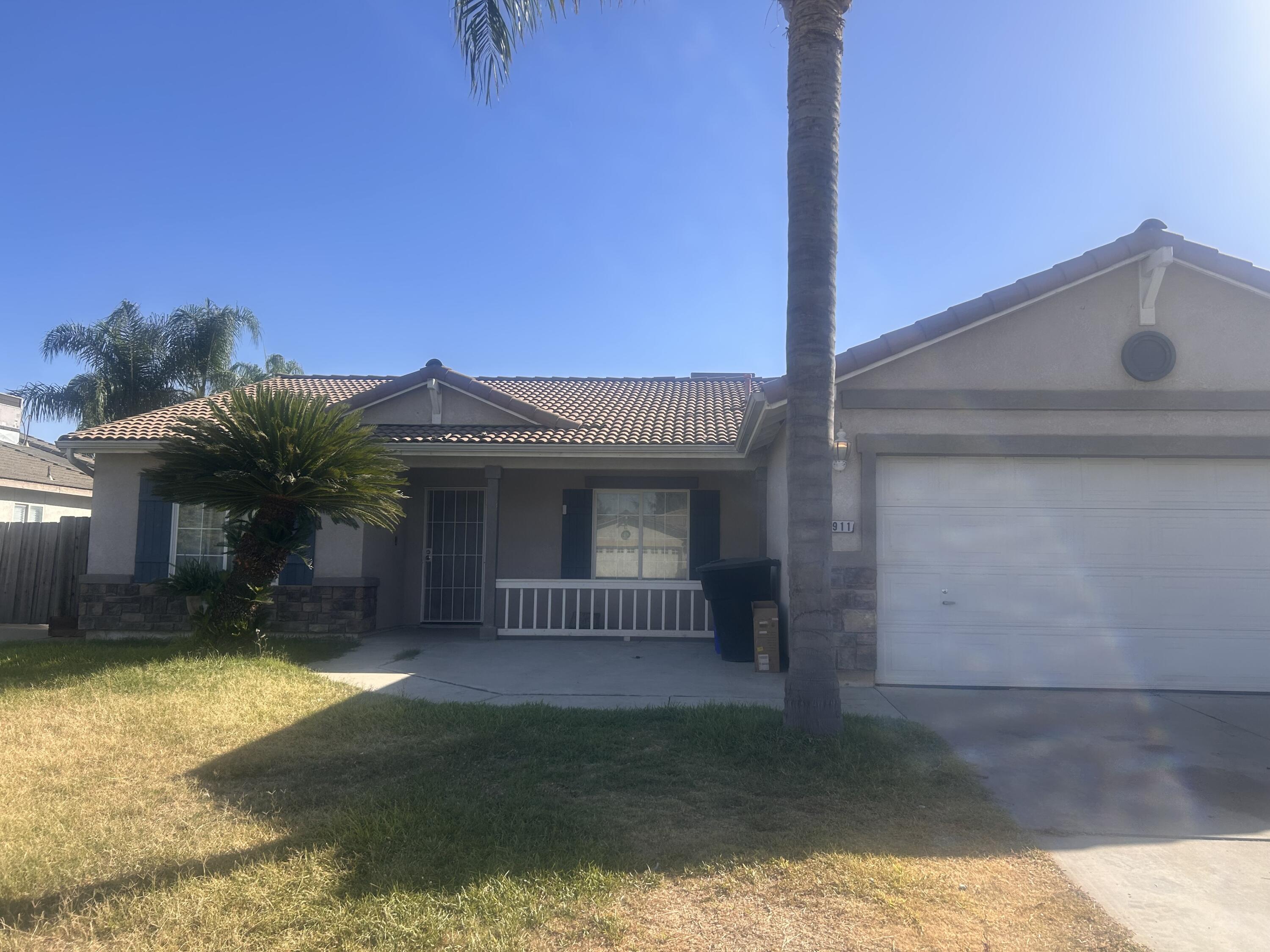 1911 W Pioneer Ave Ave, Porterville, CA 93257