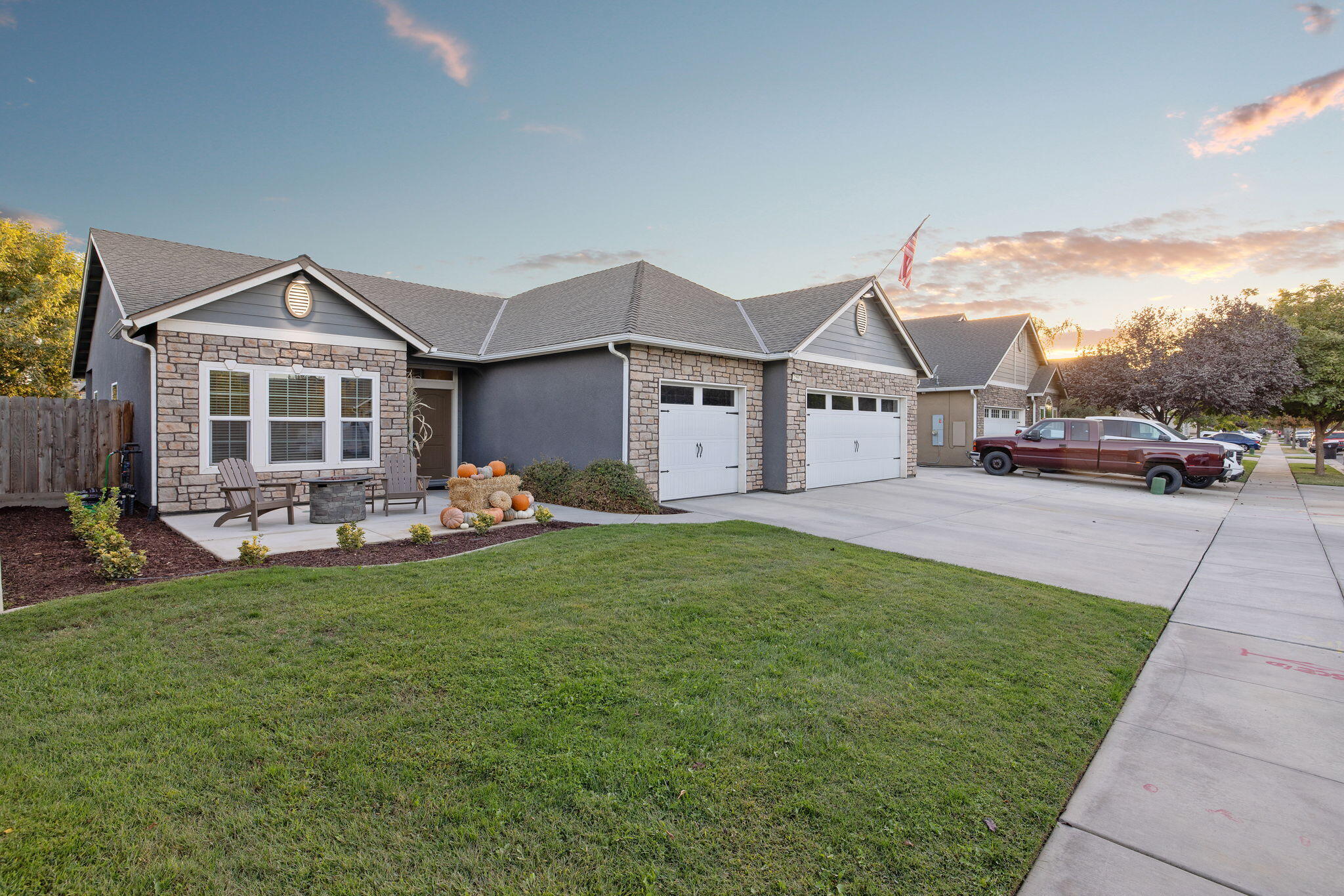 2597 Ship Rock Ave, Tulare, CA 93274