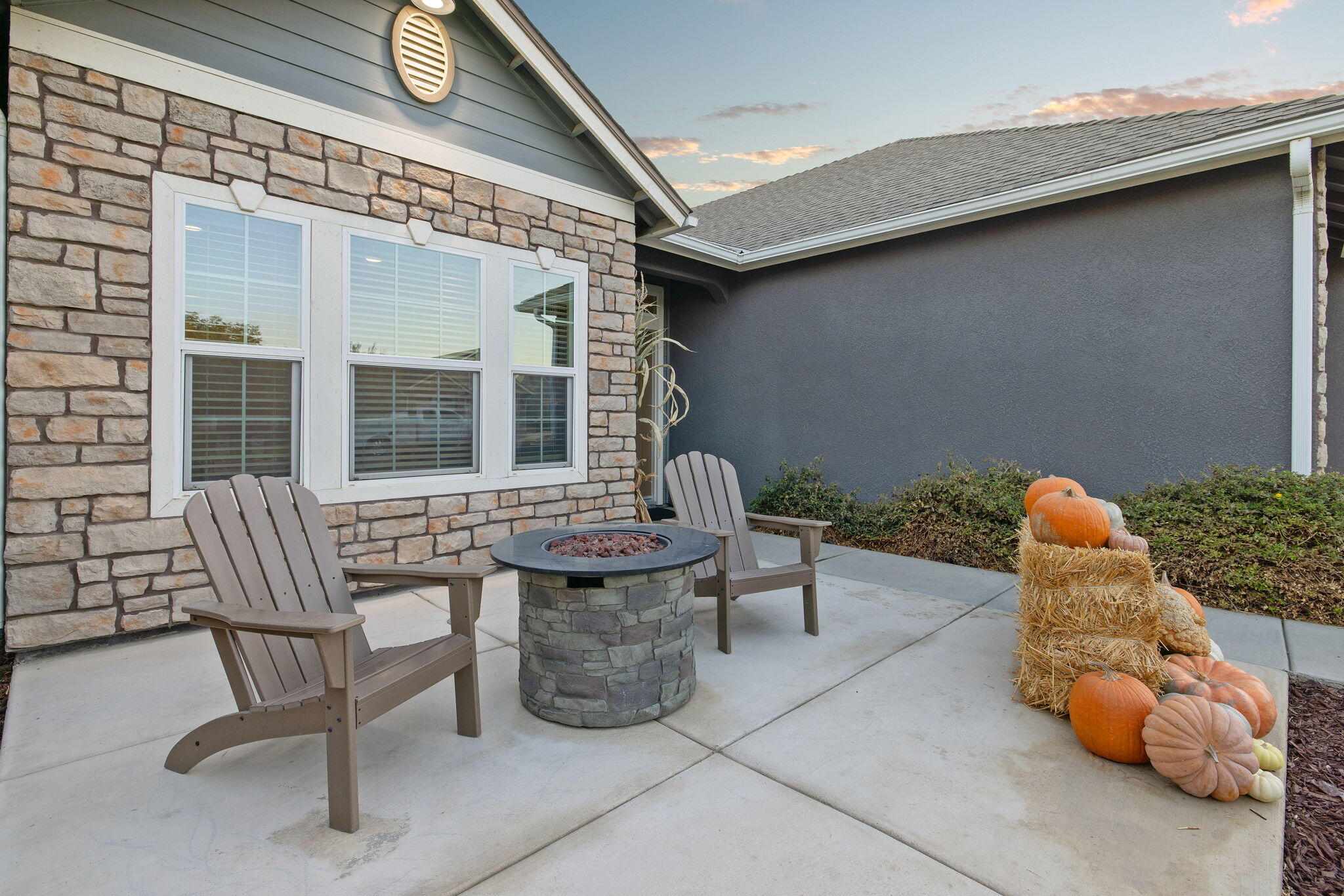 2597 Ship Rock Ave, Tulare, CA 93274