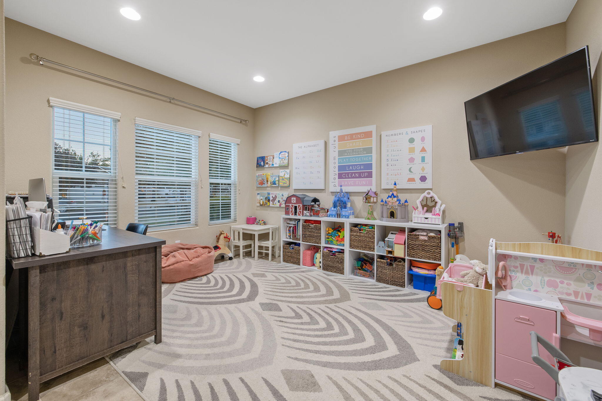 2597 Ship Rock Ave, Tulare, CA 93274
