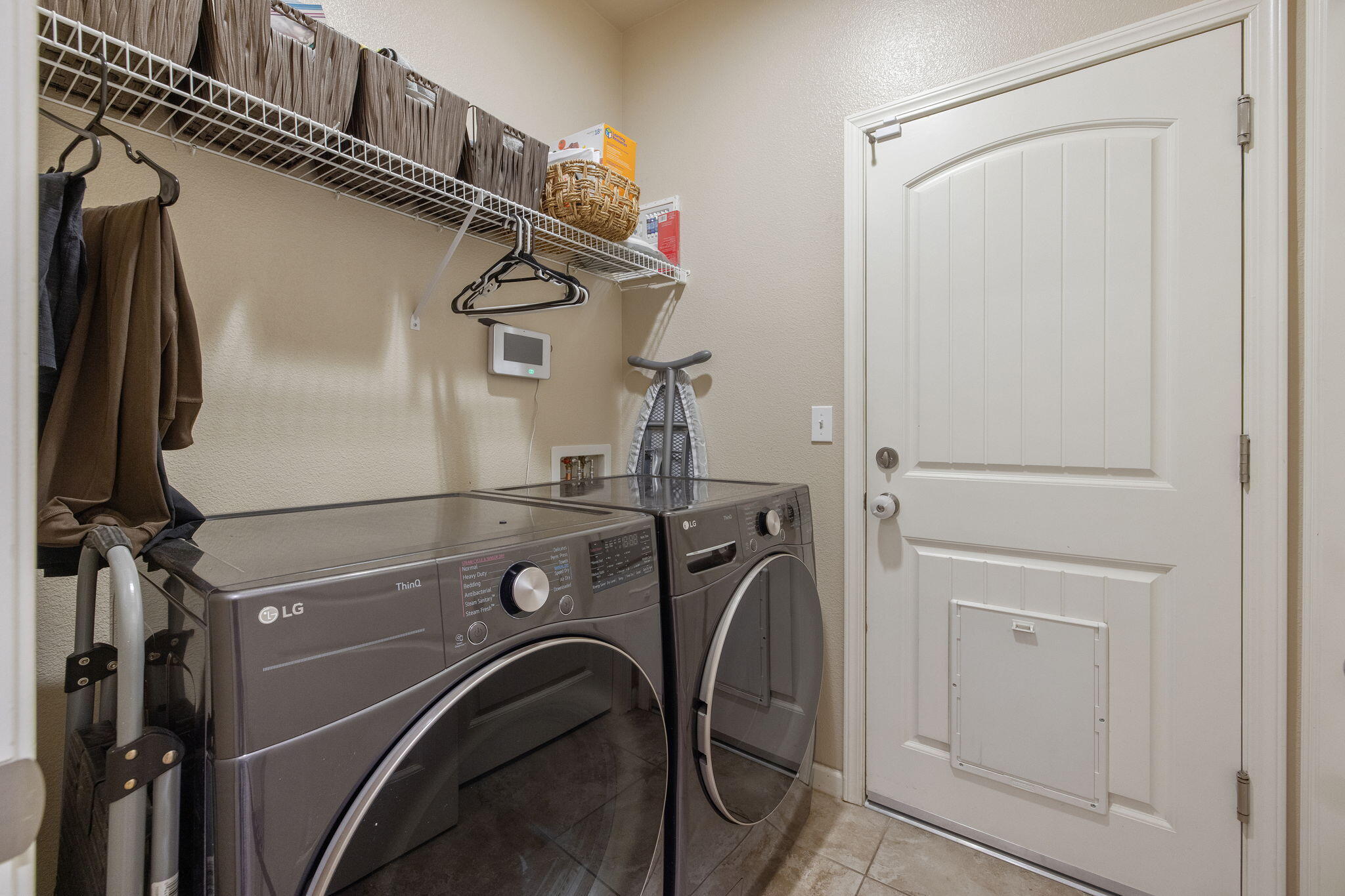2597 Ship Rock Ave, Tulare, CA 93274