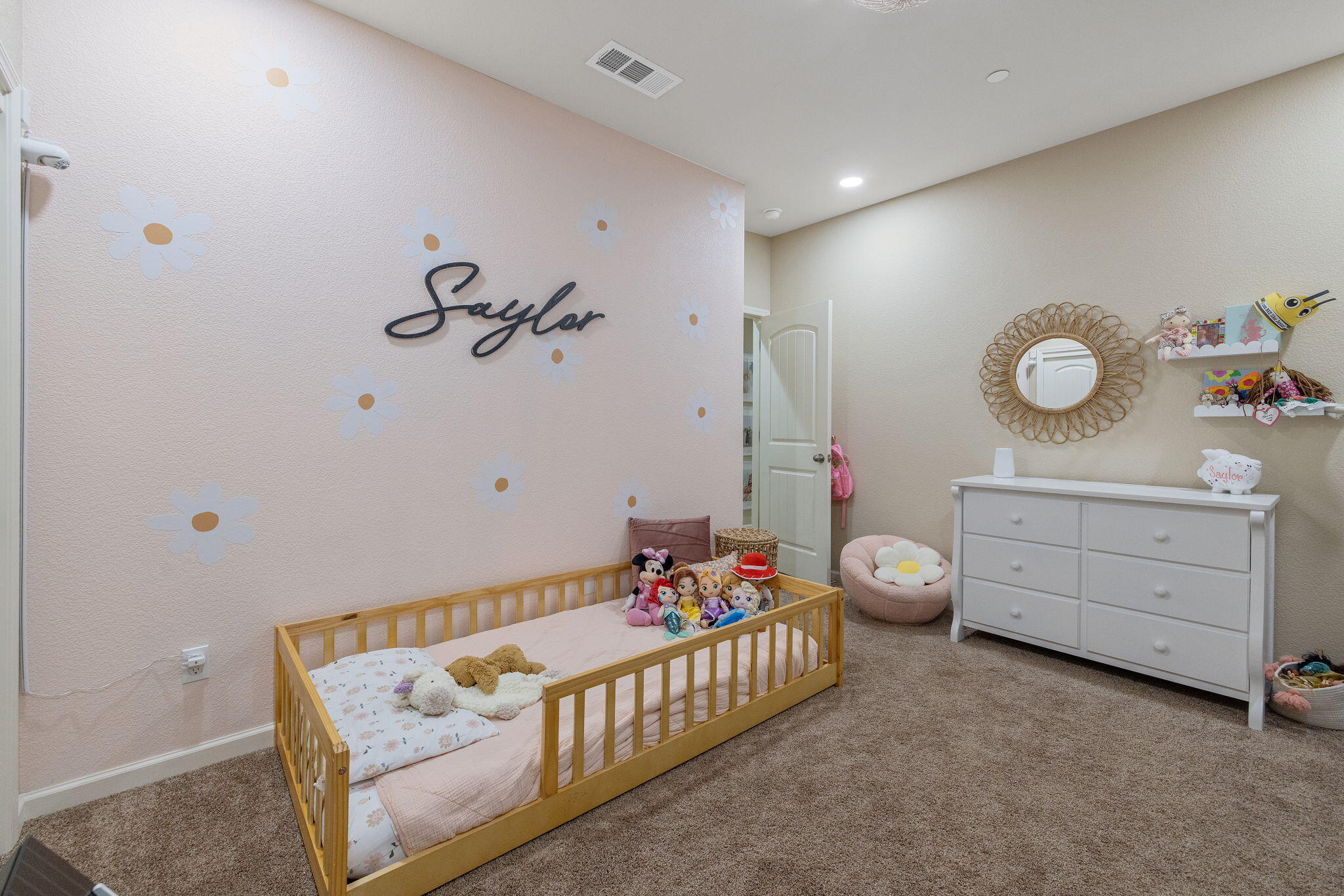 2597 Ship Rock Ave, Tulare, CA 93274