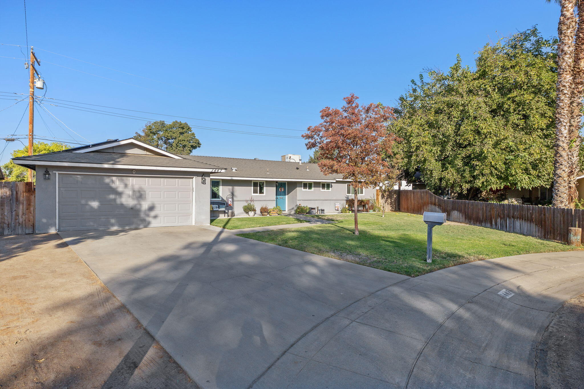 1447 S Thomas St, Visalia, CA 93292