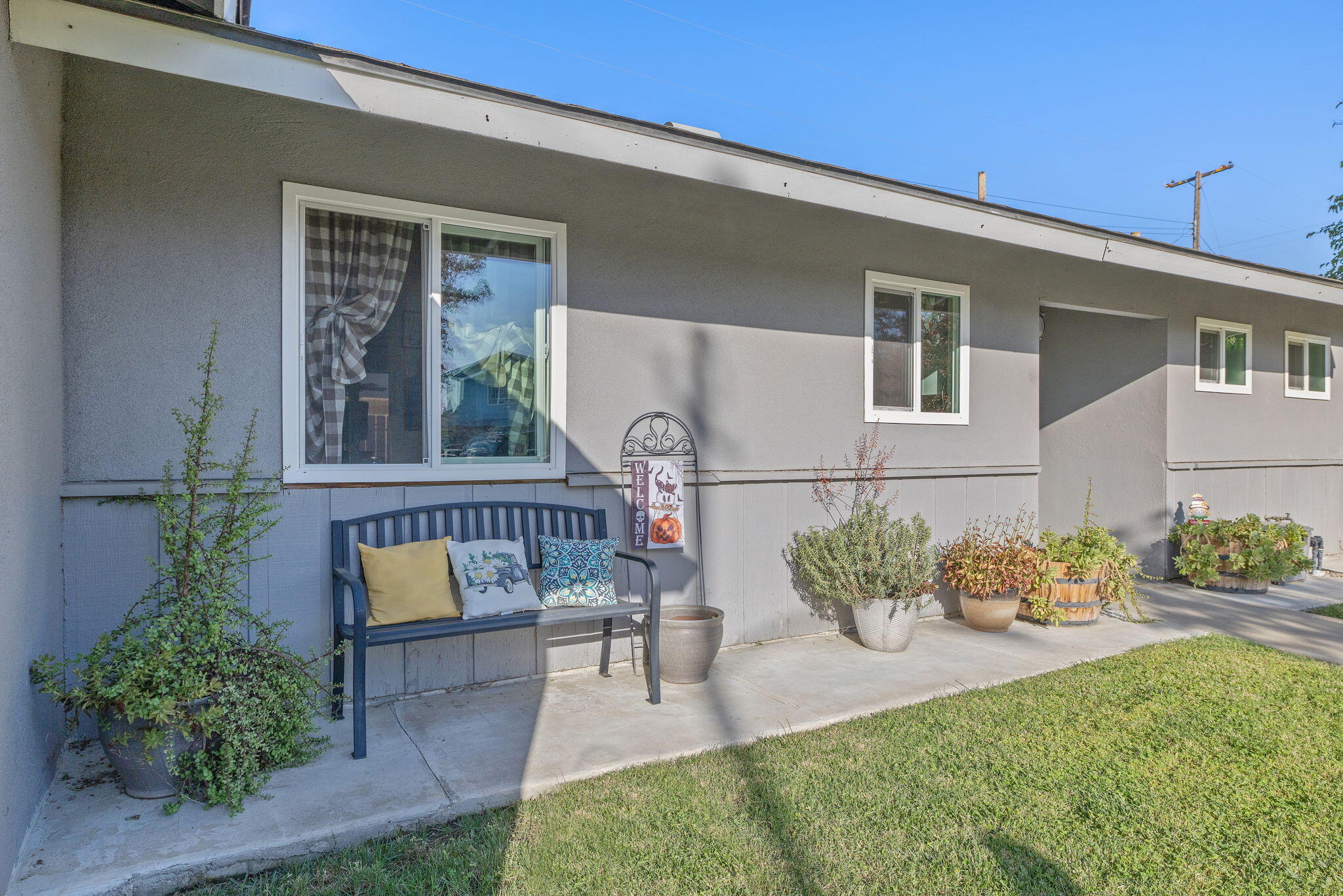 1447 S Thomas St, Visalia, CA 93292
