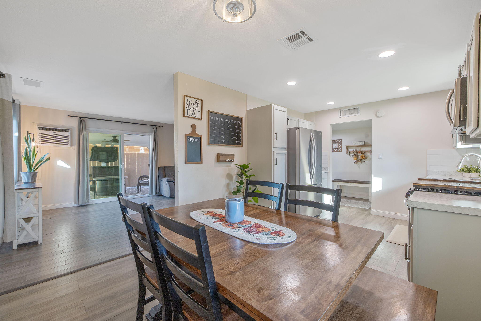 1447 S Thomas St, Visalia, CA 93292