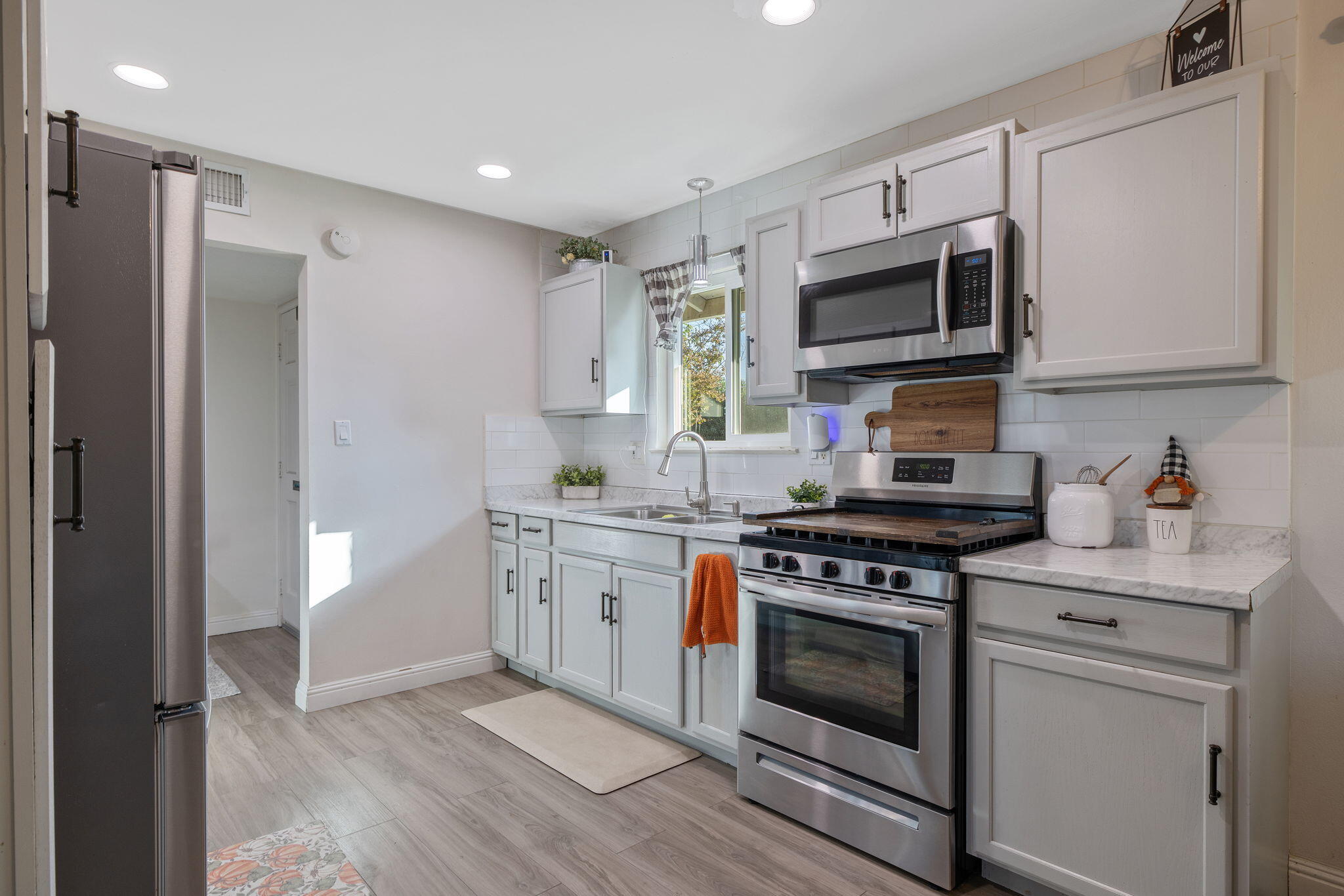 1447 S Thomas St, Visalia, CA 93292