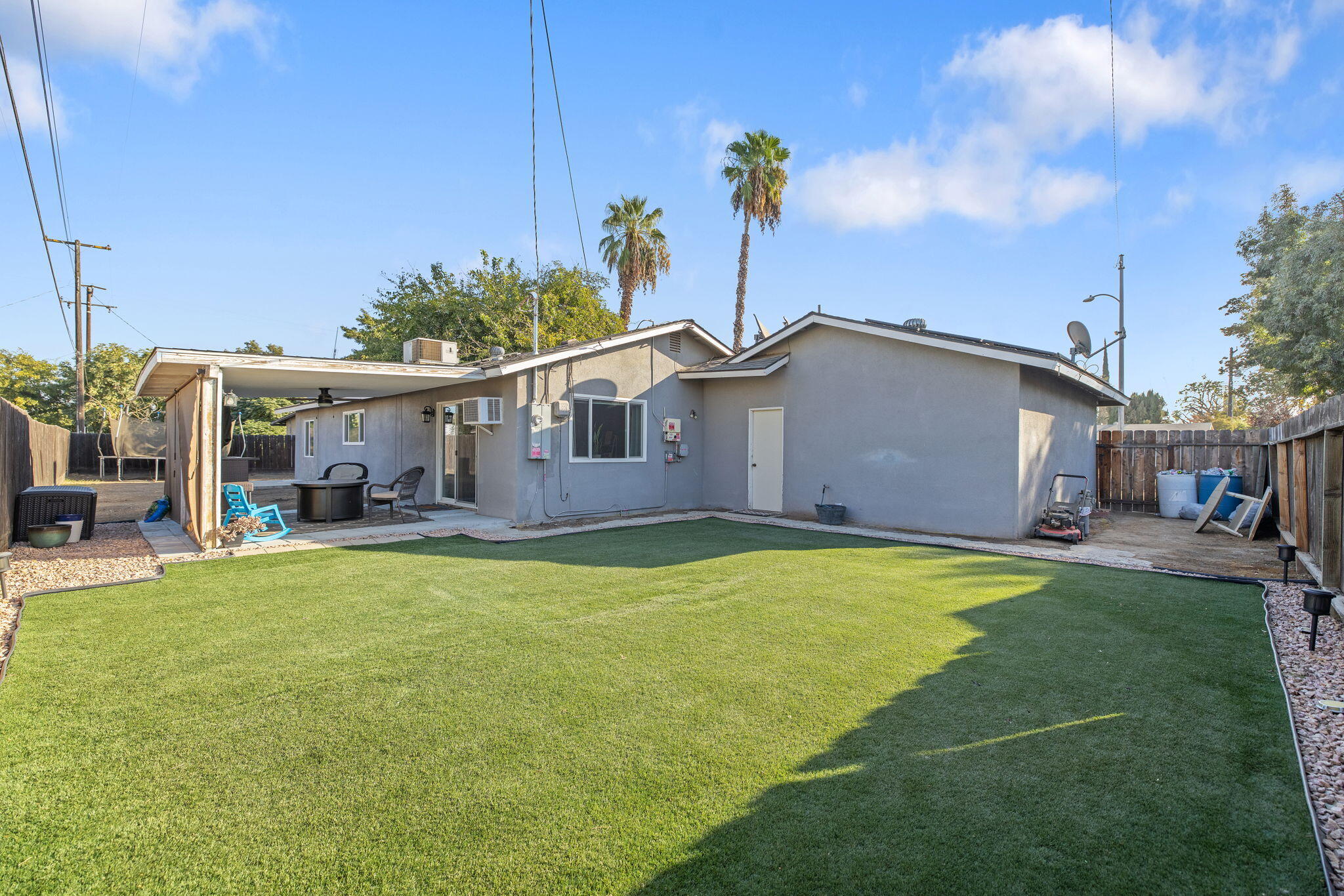 1447 S Thomas St, Visalia, CA 93292
