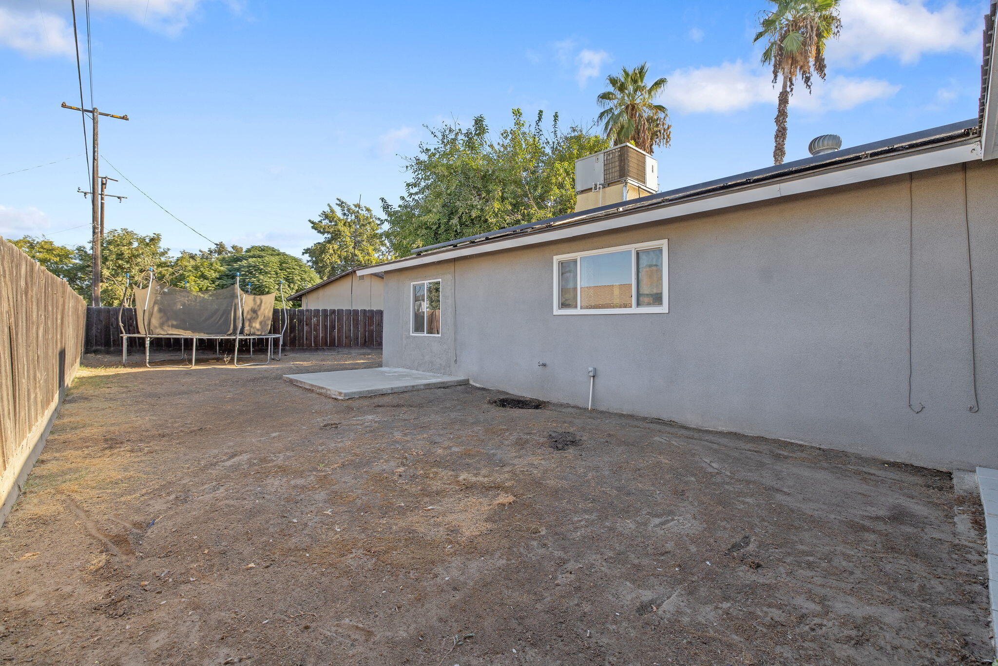 1447 S Thomas St, Visalia, CA 93292