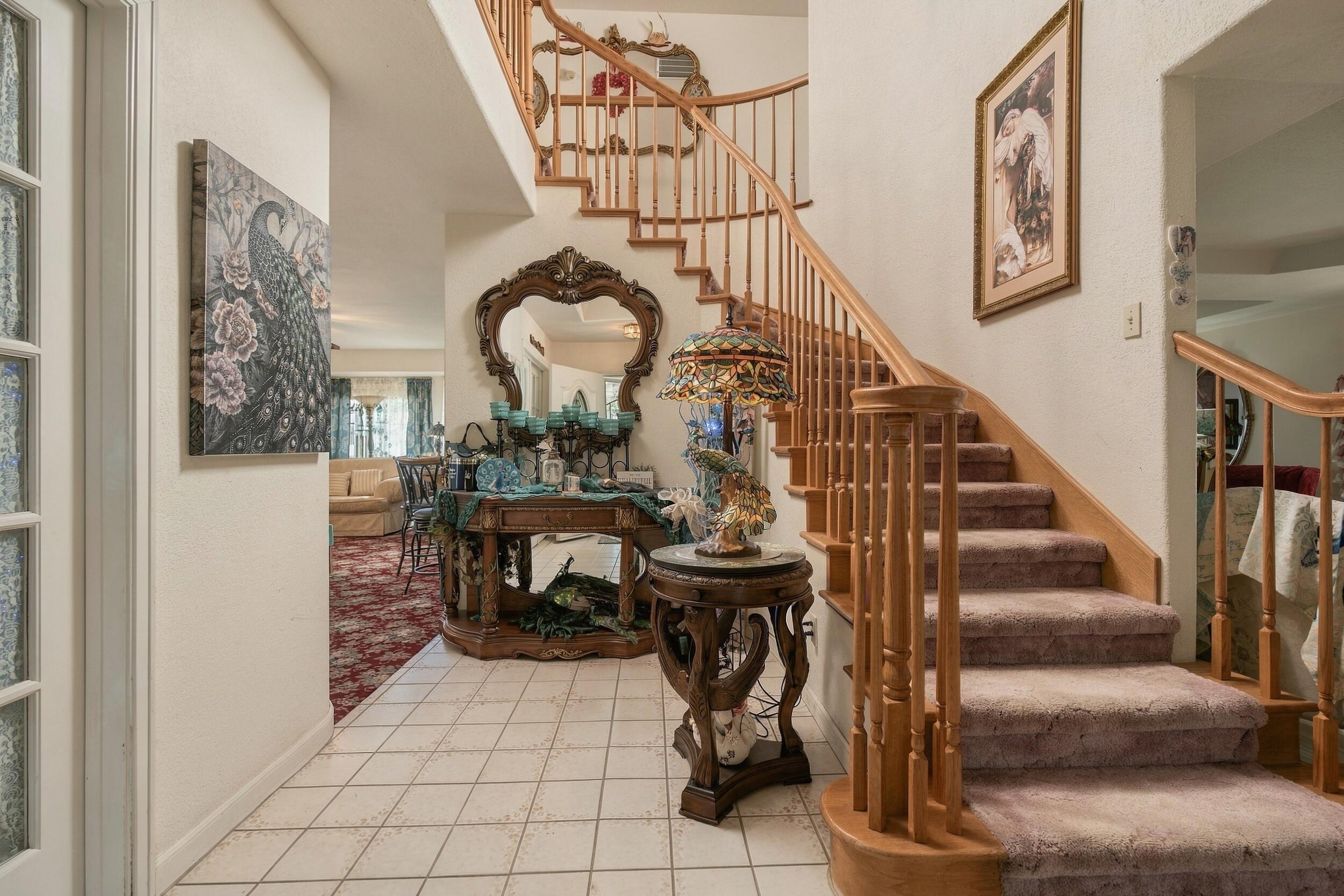 1127 W Gail Ave, Tulare, CA 93274