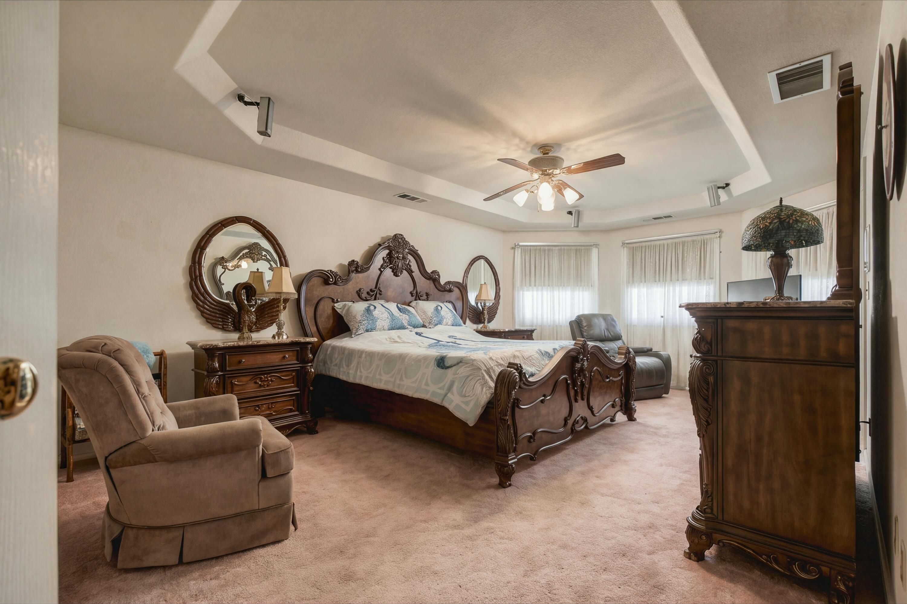 1127 W Gail Ave, Tulare, CA 93274