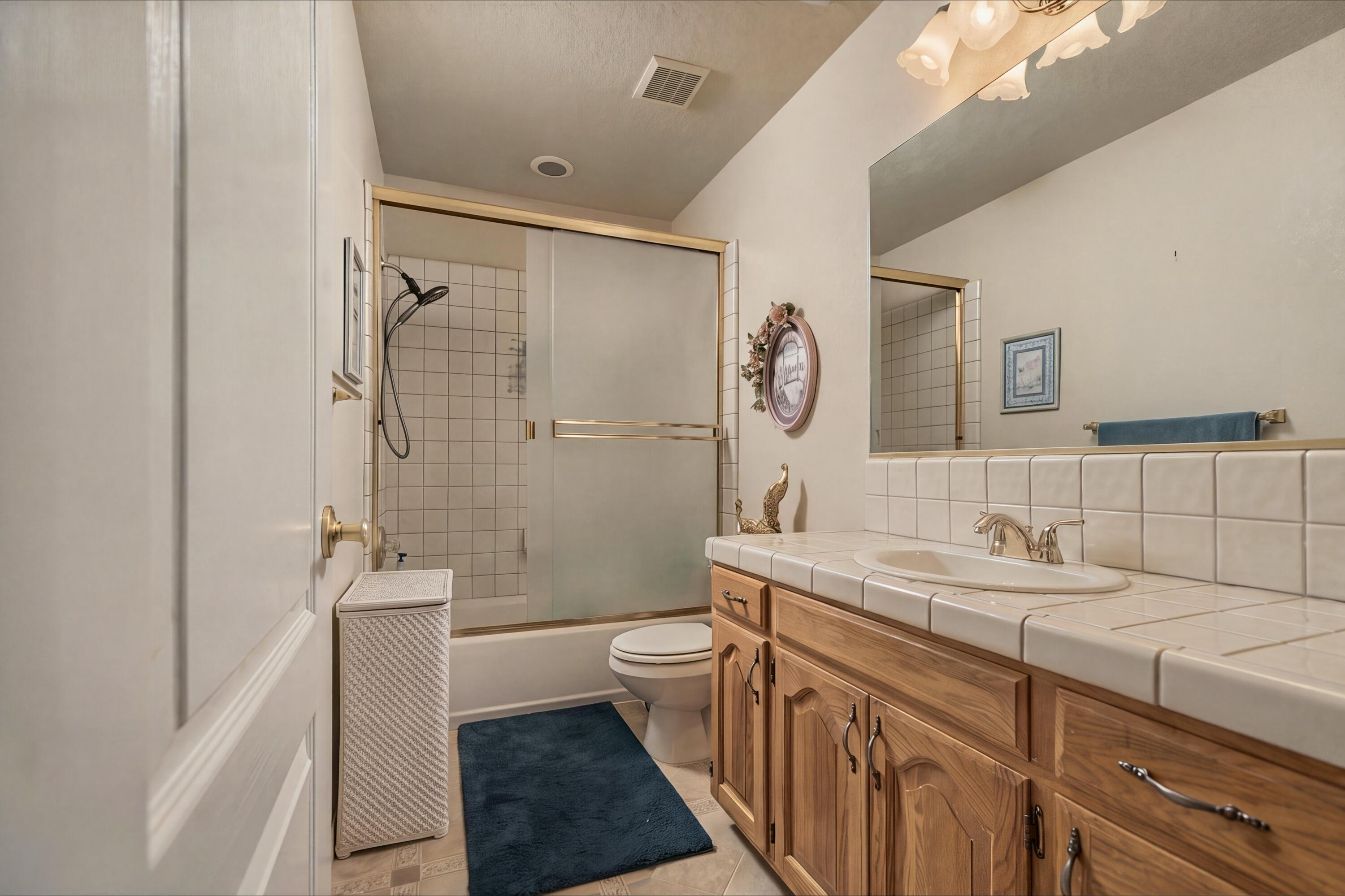1127 W Gail Ave, Tulare, CA 93274