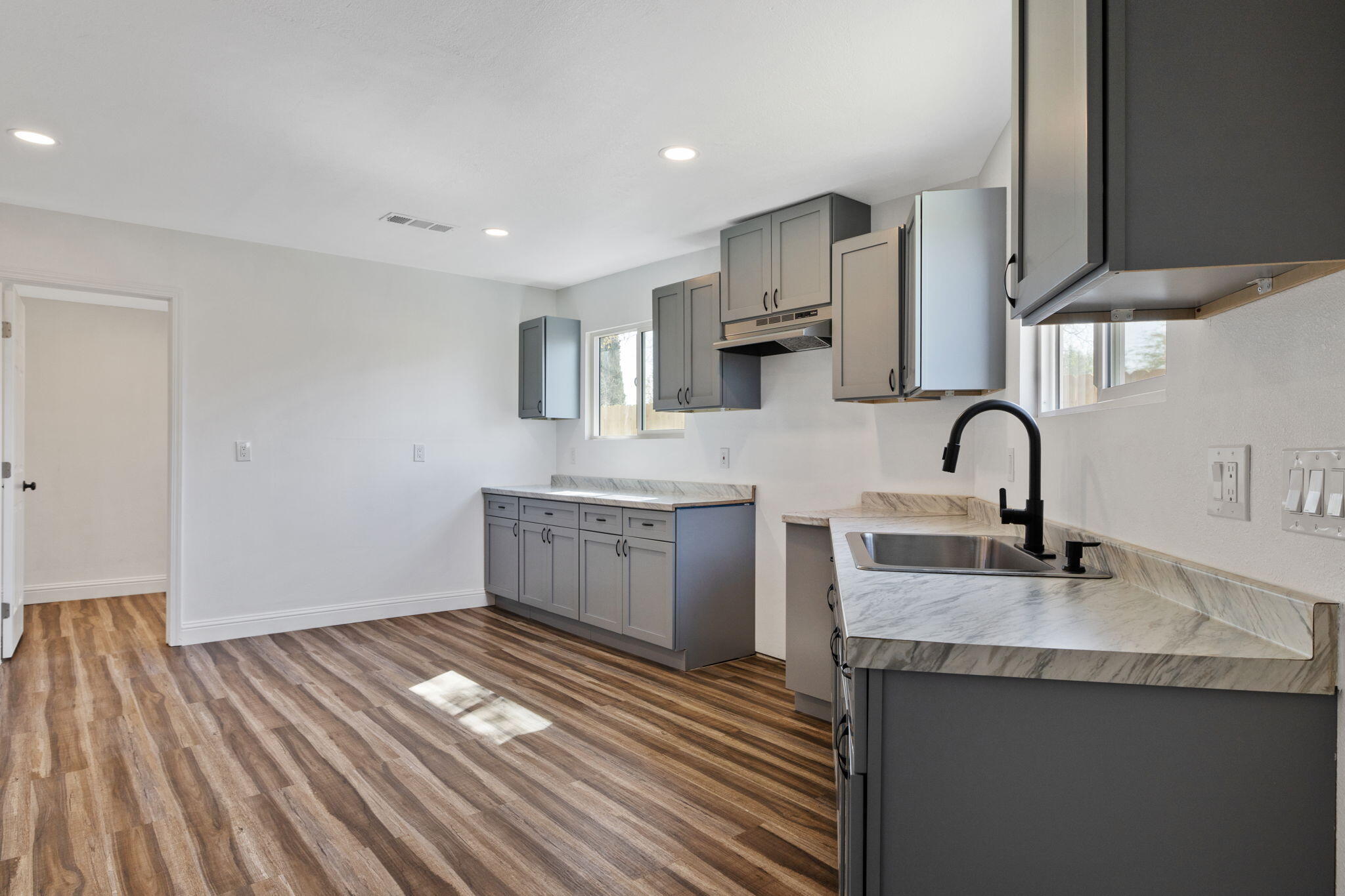 5439 Ellis Rd, Alpaugh, CA 93201