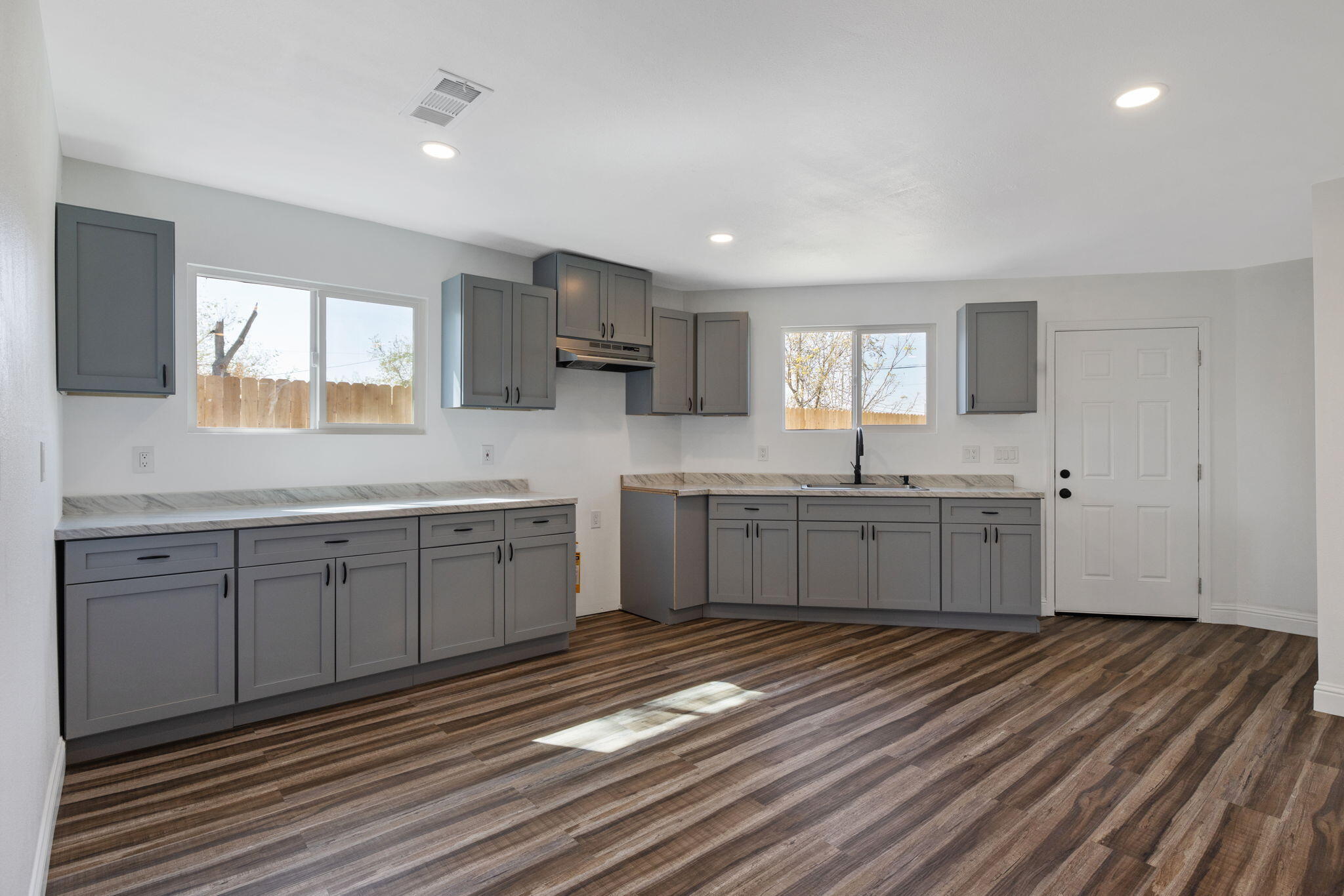 5439 Ellis Rd, Alpaugh, CA 93201