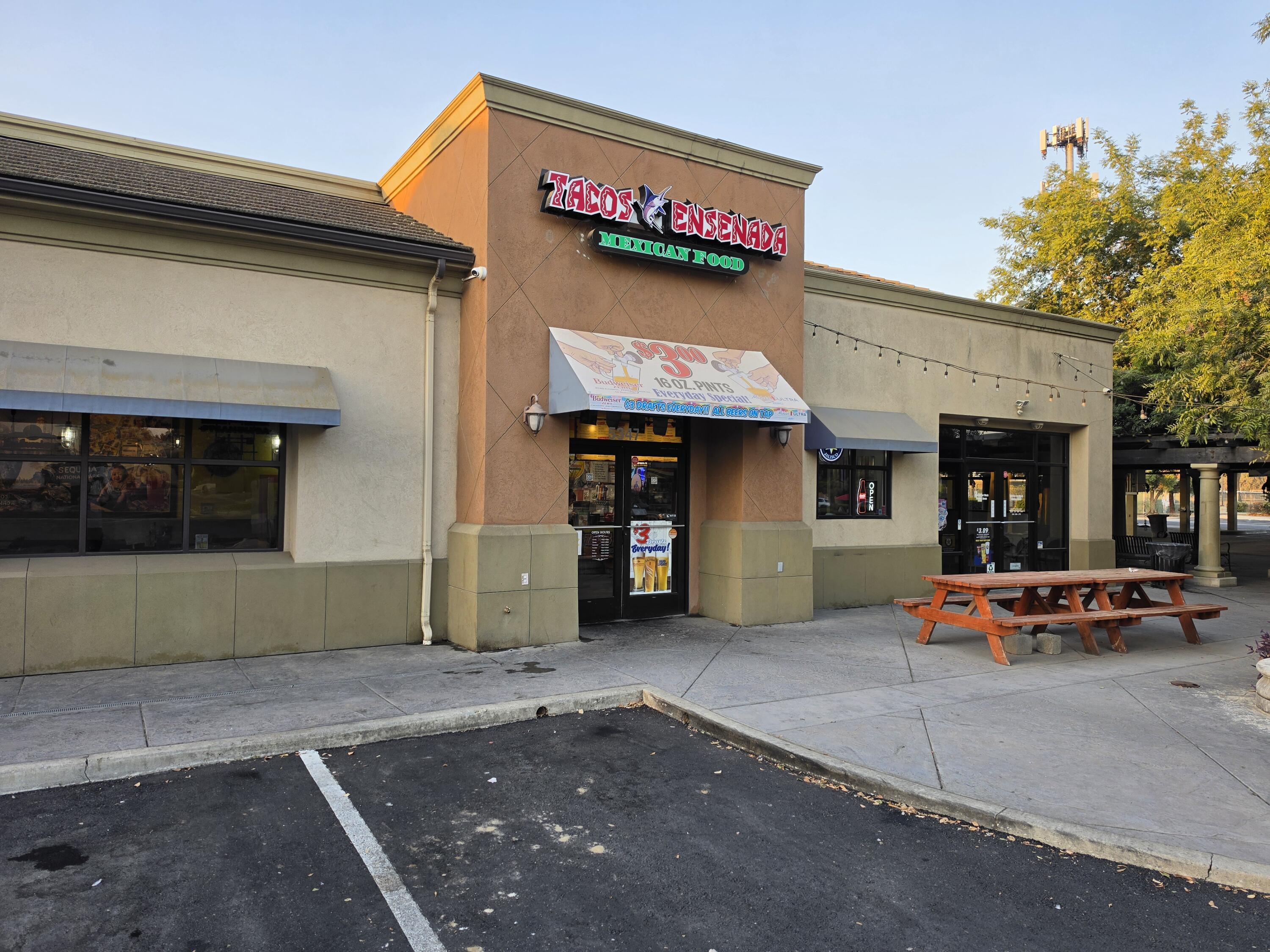 5347 W Cypress Ave, Visalia, CA 93277