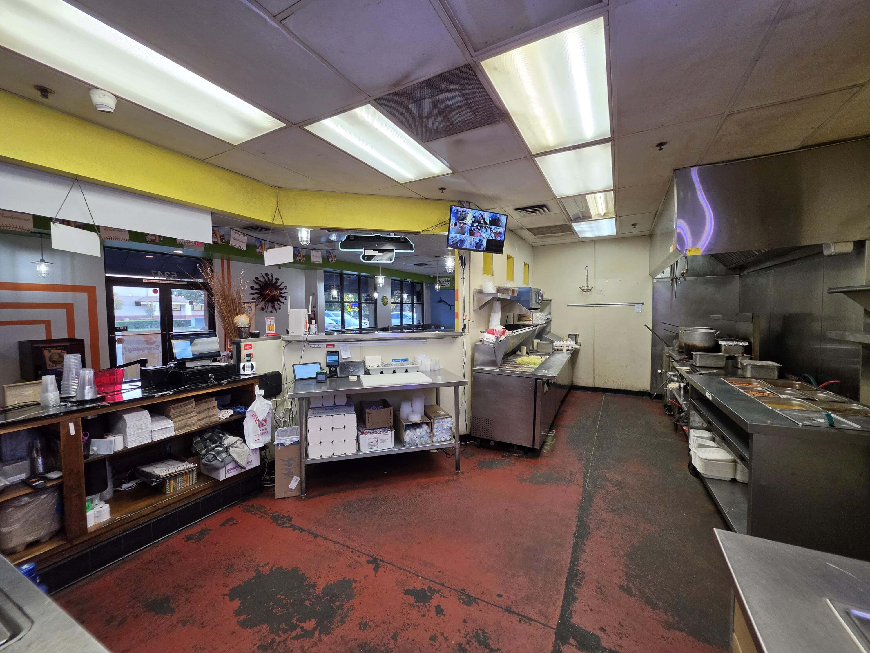 5347 W Cypress Ave, Visalia, CA 93277