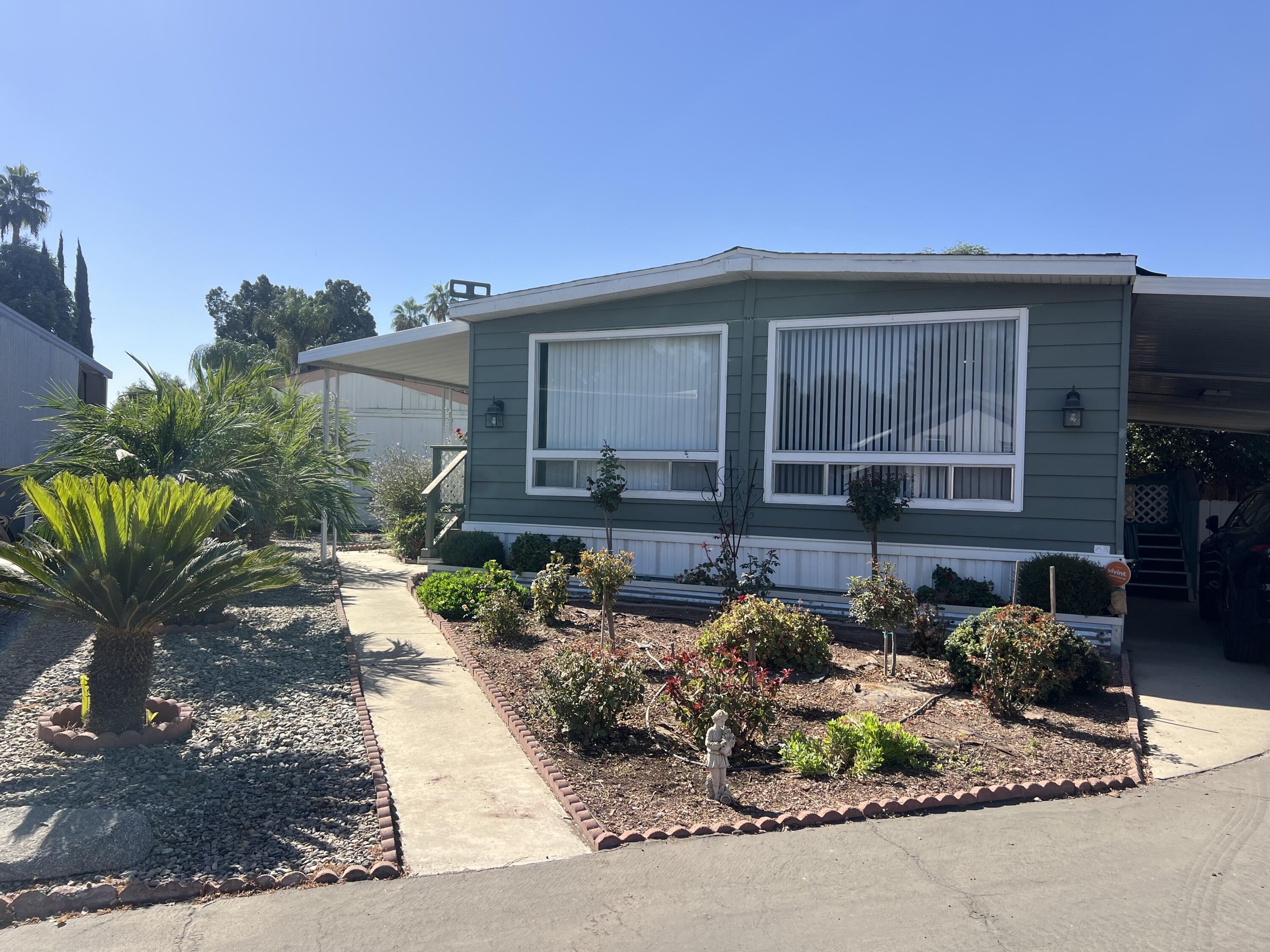 2400 W Midvalley Ave #P2, Visalia, CA 93277