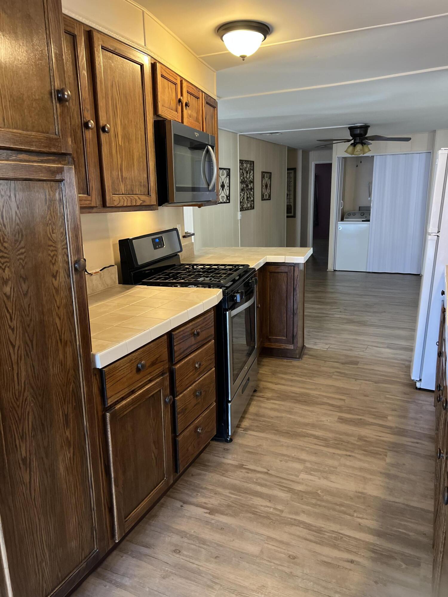 2400 W Midvalley Ave #P2, Visalia, CA 93277
